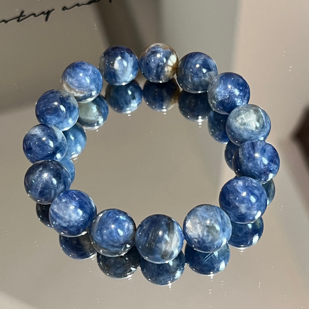Natural blue kyanite beaded bracelet