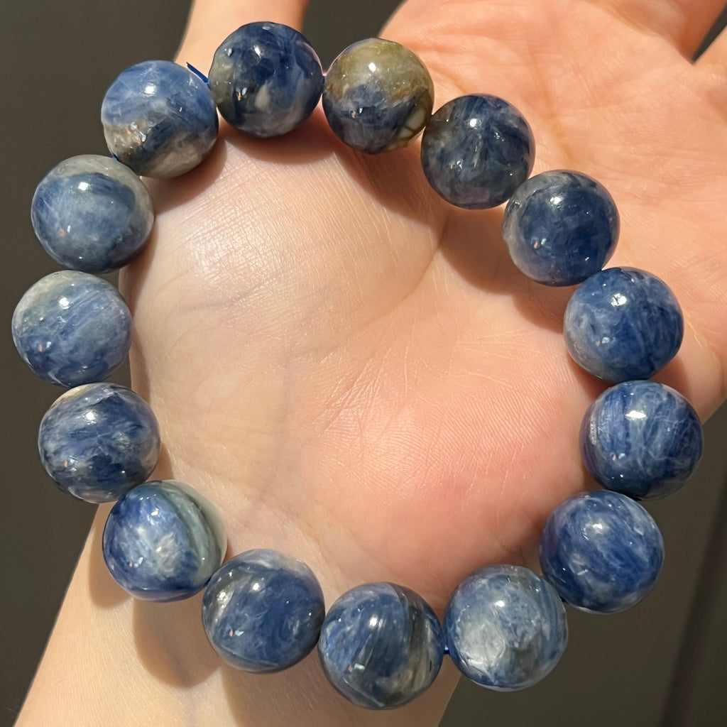 Natural blue kyanite beaded bracelet