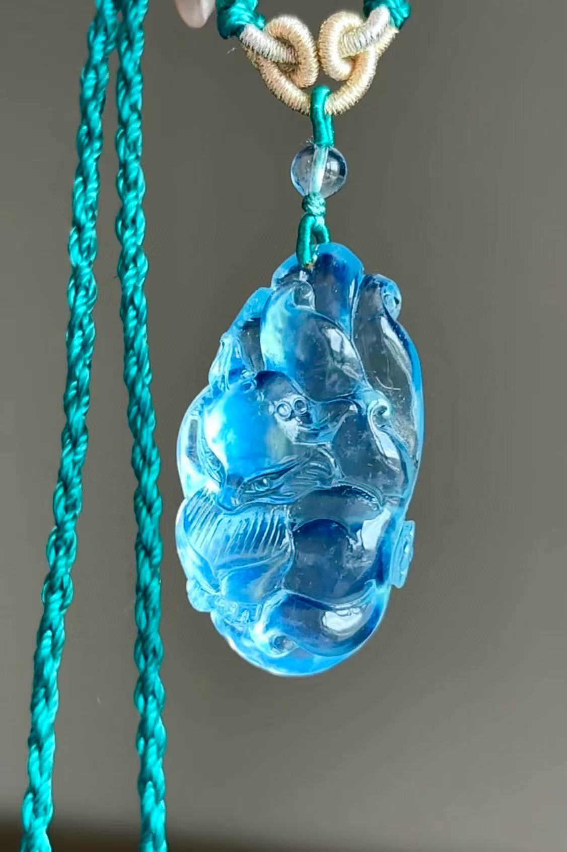 Natural aquamarine nine-tailed fox carving pendant