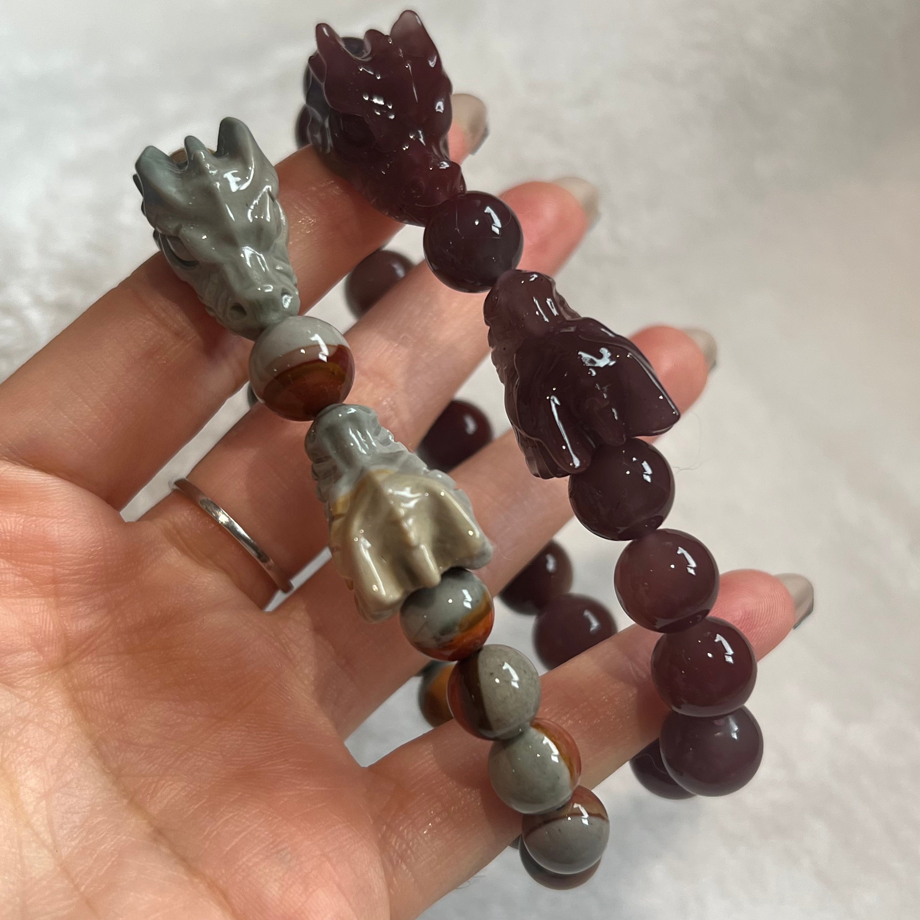 Natural agate dragon carved bracelet